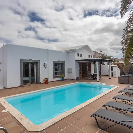 Lightbooking Gisher Lanzarote בקתה