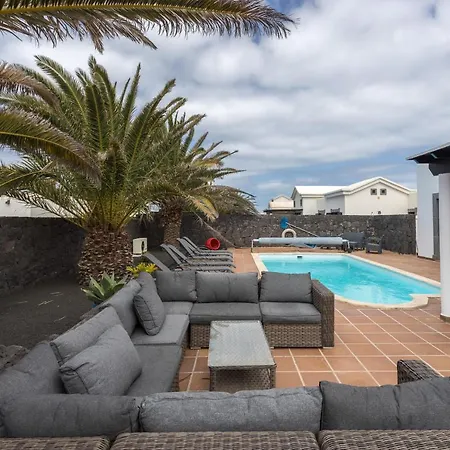 Lightbooking Gisher Lanzarote בקתה *